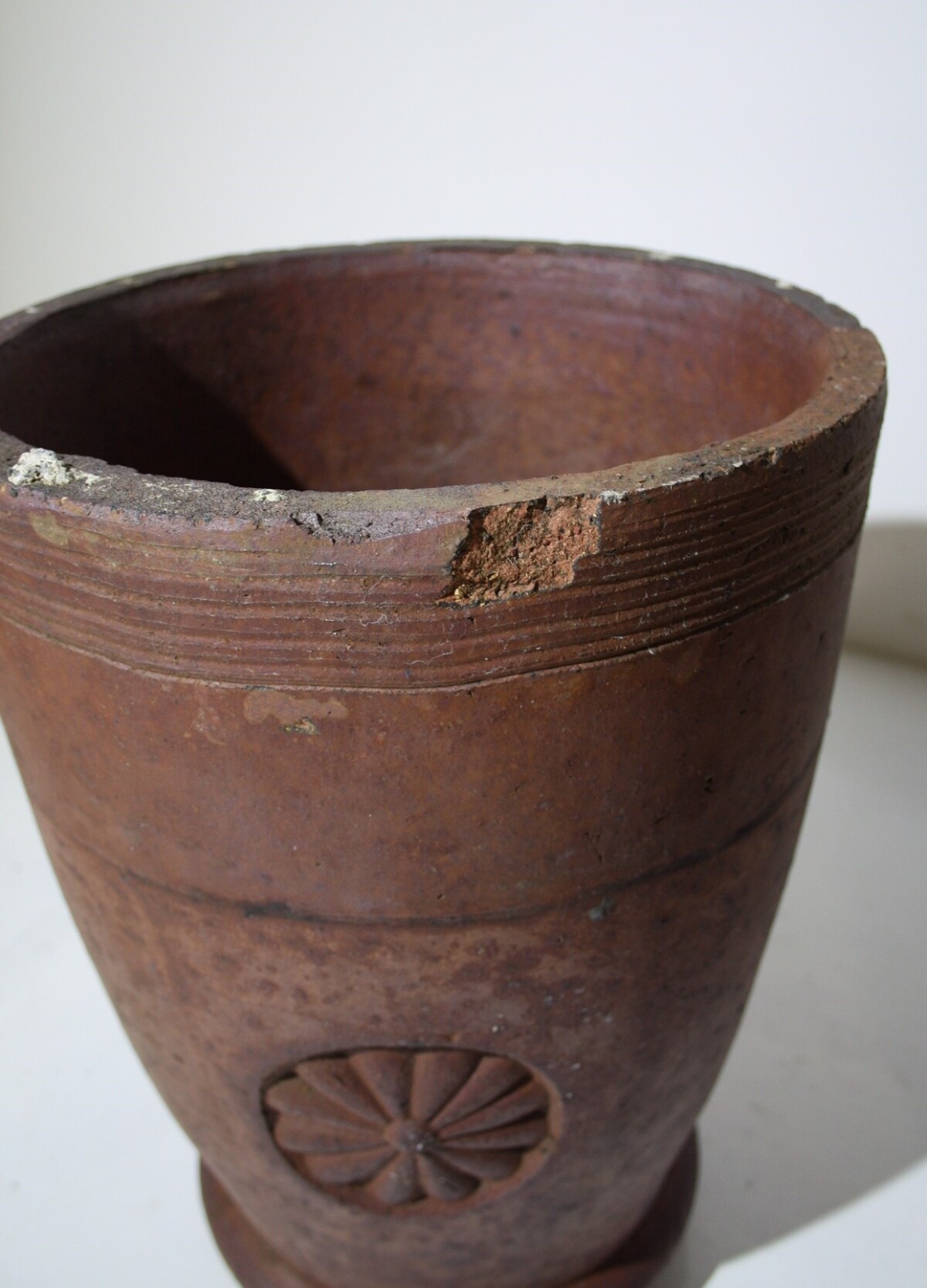 Salt Glazed Chimney Pot - Pair - Image 7