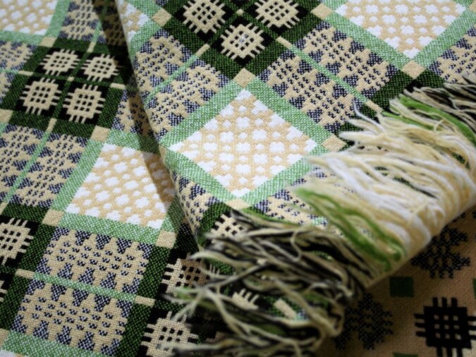 Welsh Tapestry Blanket - Peachy Greens