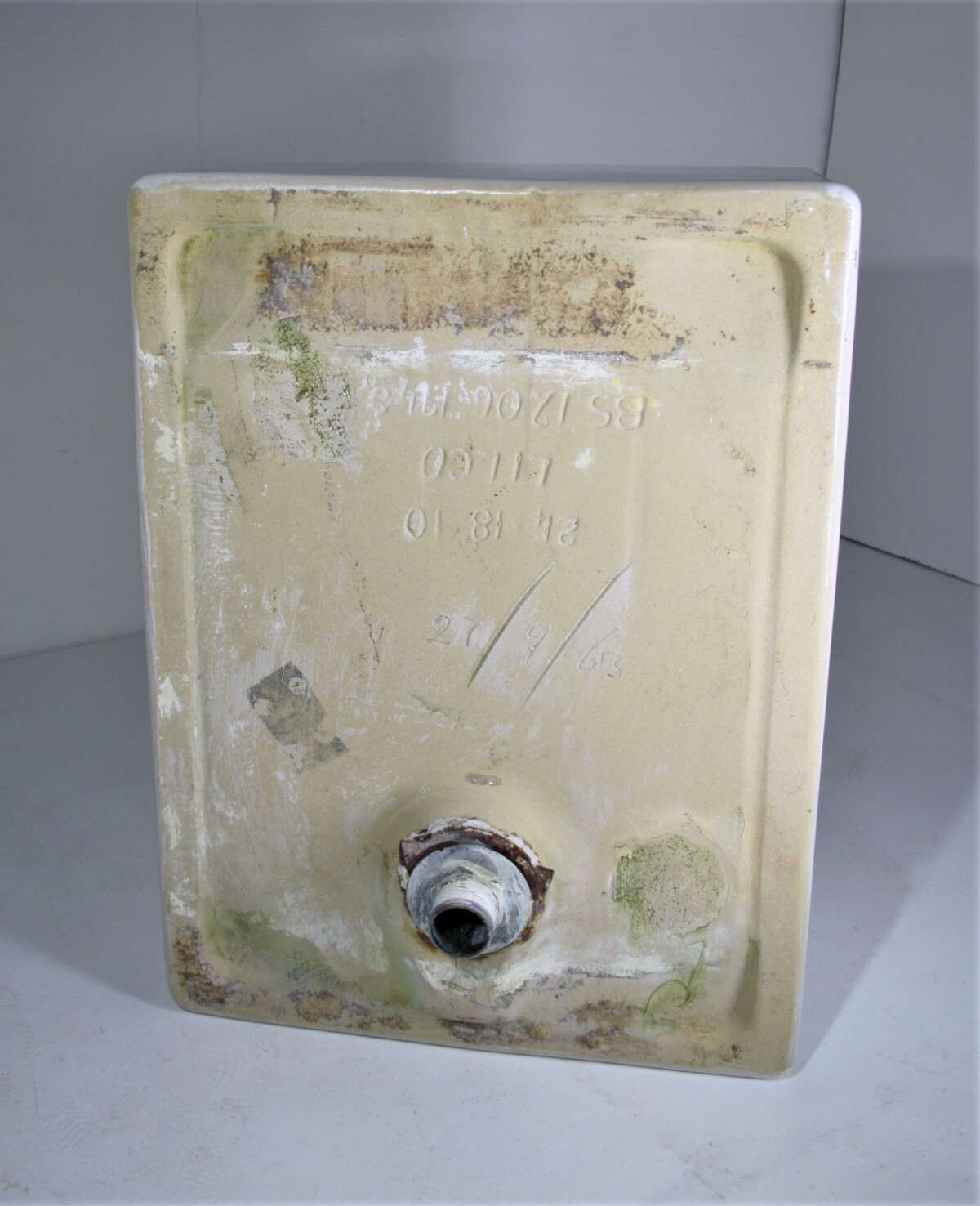 Belfast Sink On Cast Iron Pedestal - Image 10