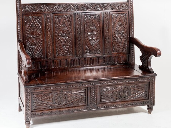 Aesthetic Carved Oak Box Settle