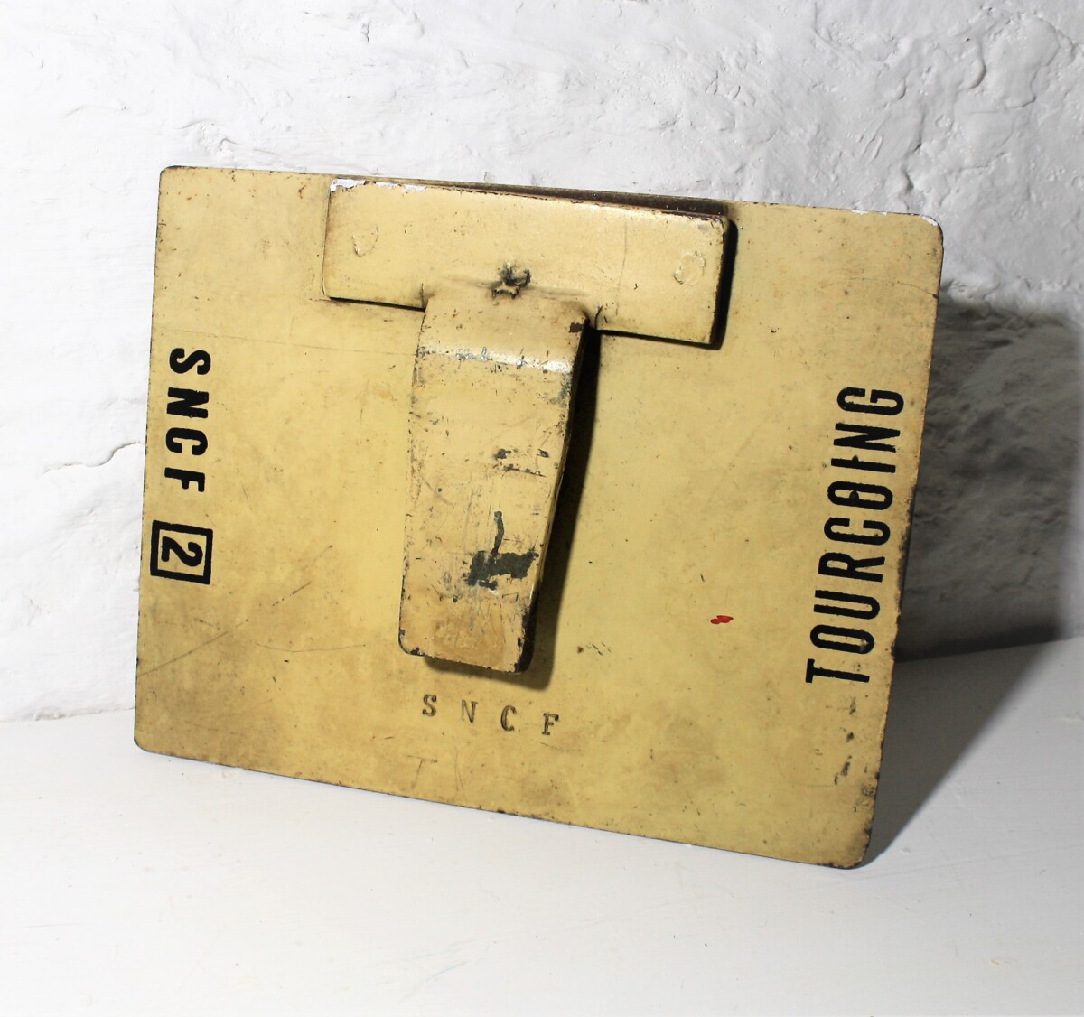 A Small French Metal Railway Sign 'Voiture 27' - Image 2