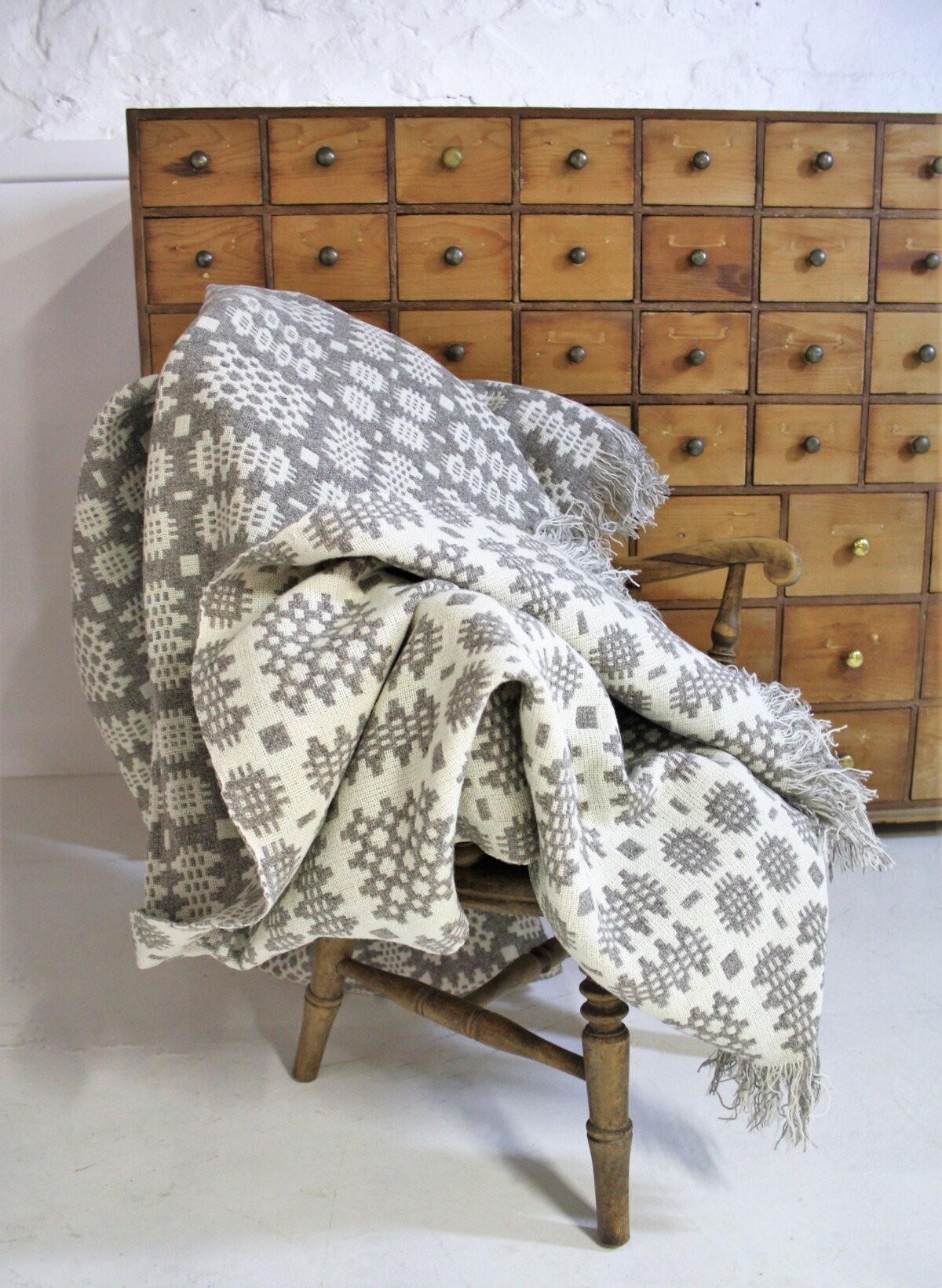 Welsh Wool Tapestry Blanket - Grey & White - Image 6