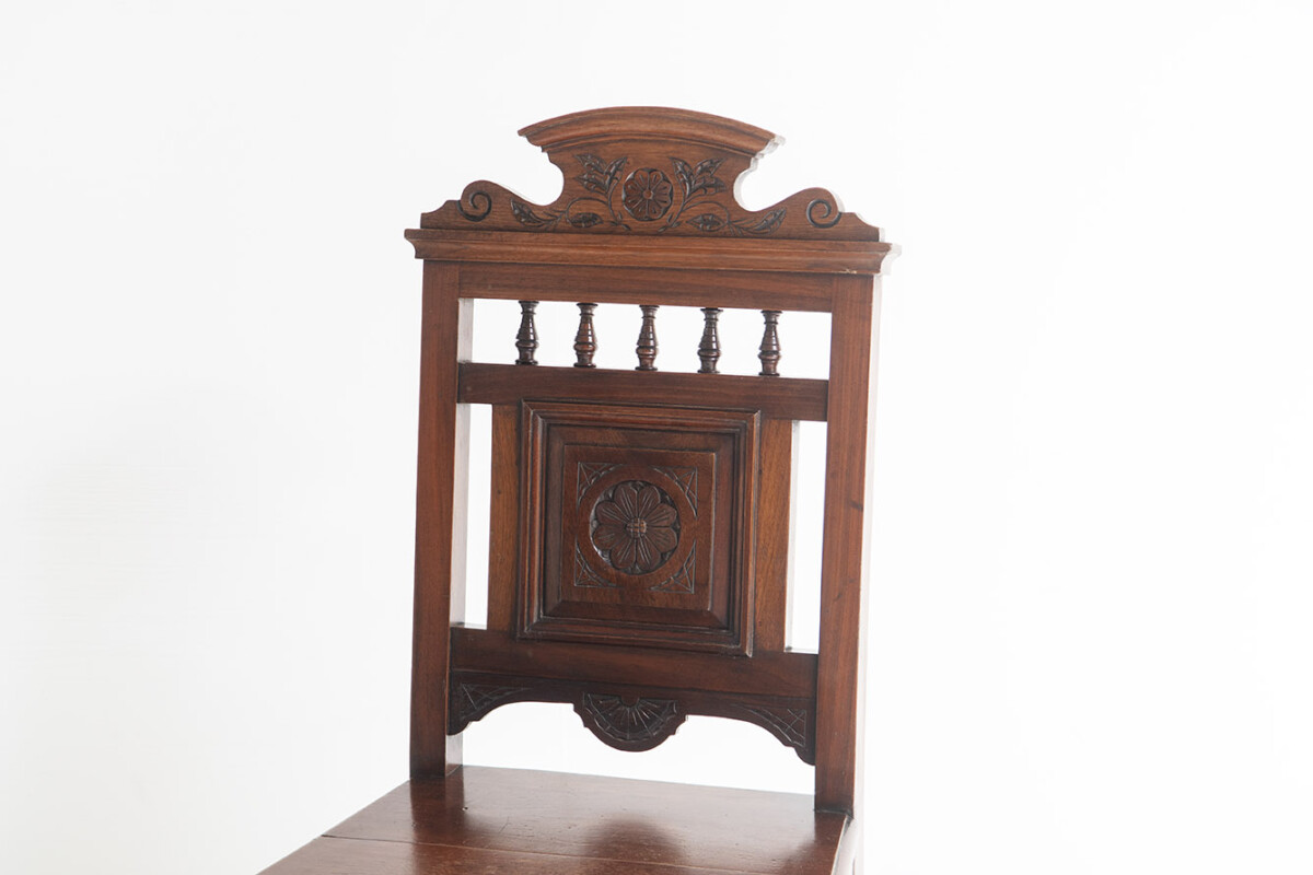 Aesthetic Hall Chair - Image 7