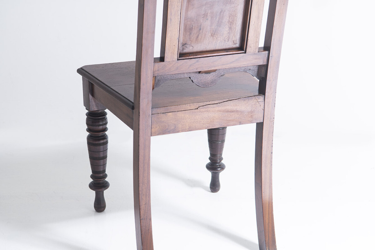 Aesthetic Hall Chair - Image 4