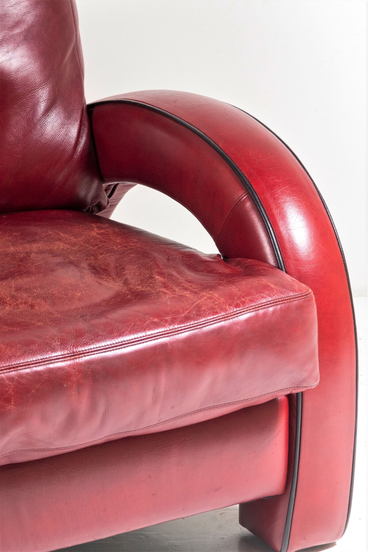 Art Deco Red Leather Speedster Armchair - Image 5