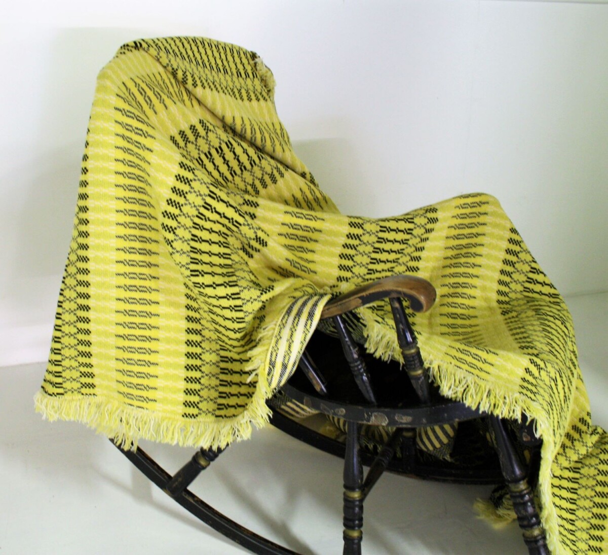 Welsh Wool Blanket - Yellow & Black - Image 6
