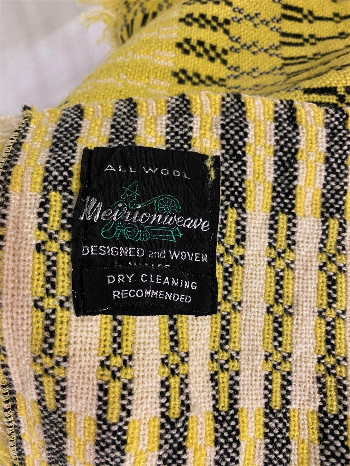 Welsh Wool Blanket - Yellow & Black - Image 4