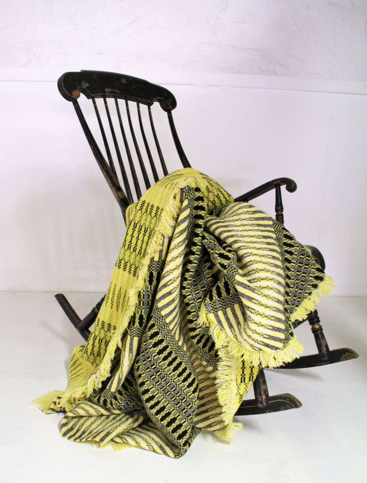 Welsh Wool Blanket - Yellow & Black - Image 10