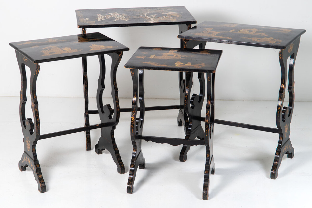 Chinoiserie Black Lacquered Nest of 4 Tables - 19th Century - Image 3