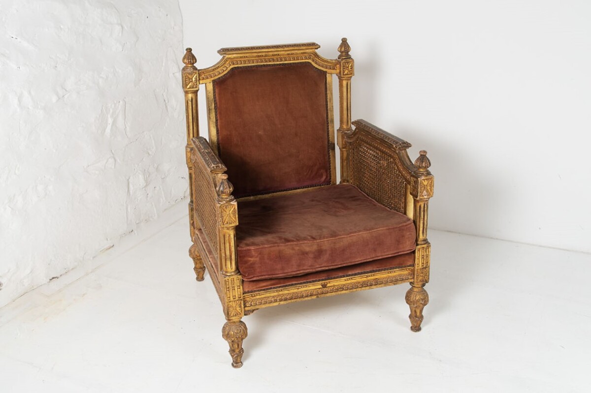 An Original Bergère à la Reine Chair Throne