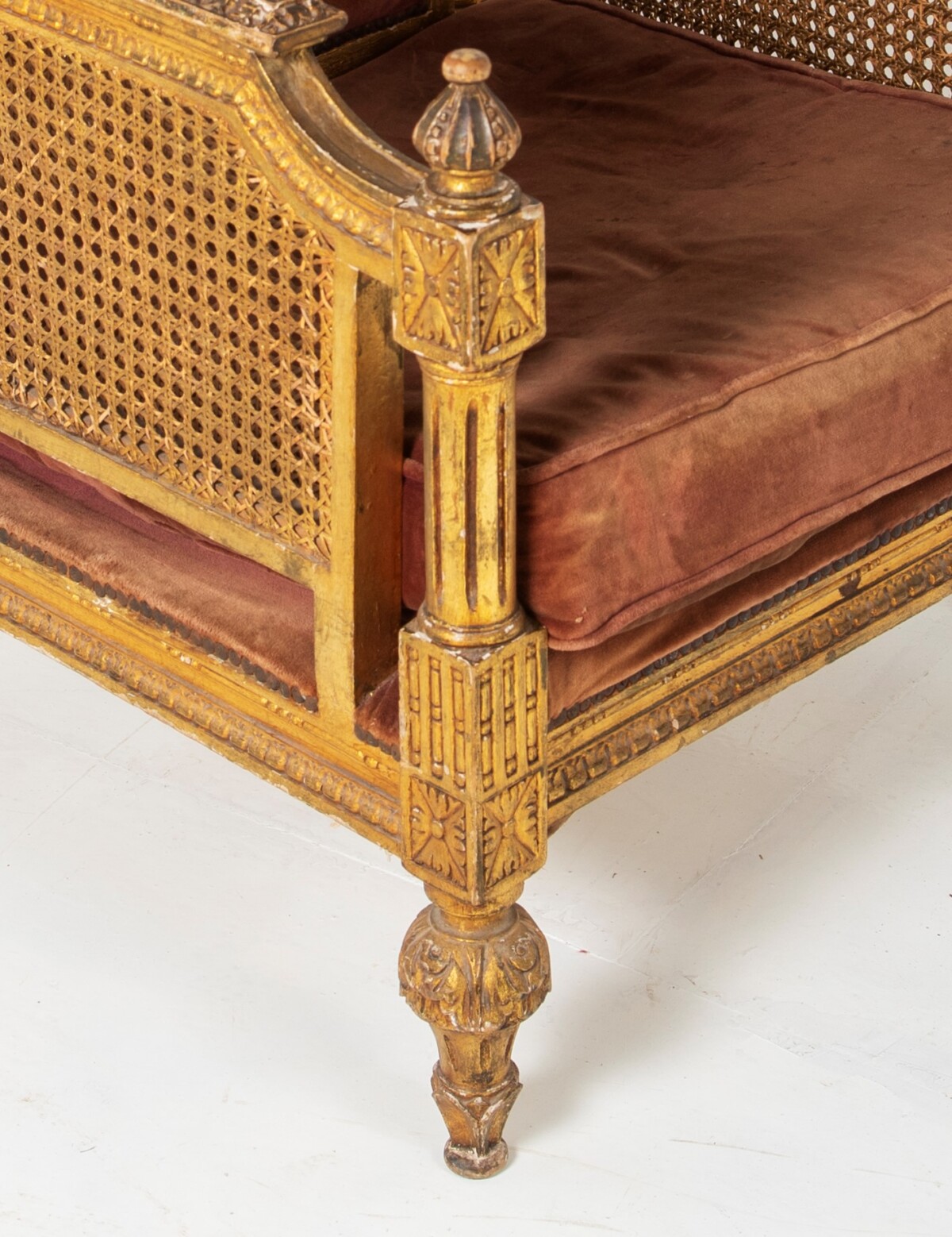 An Original Bergère à la Reine Chair Throne - Image 4