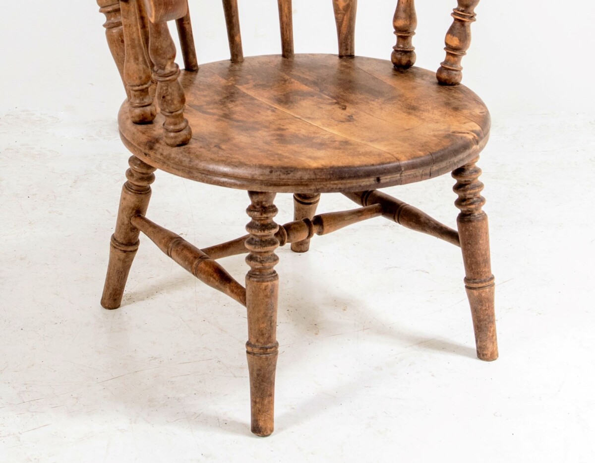 Low Back Windsor Armchair in Solid Elm Wood - Image 9