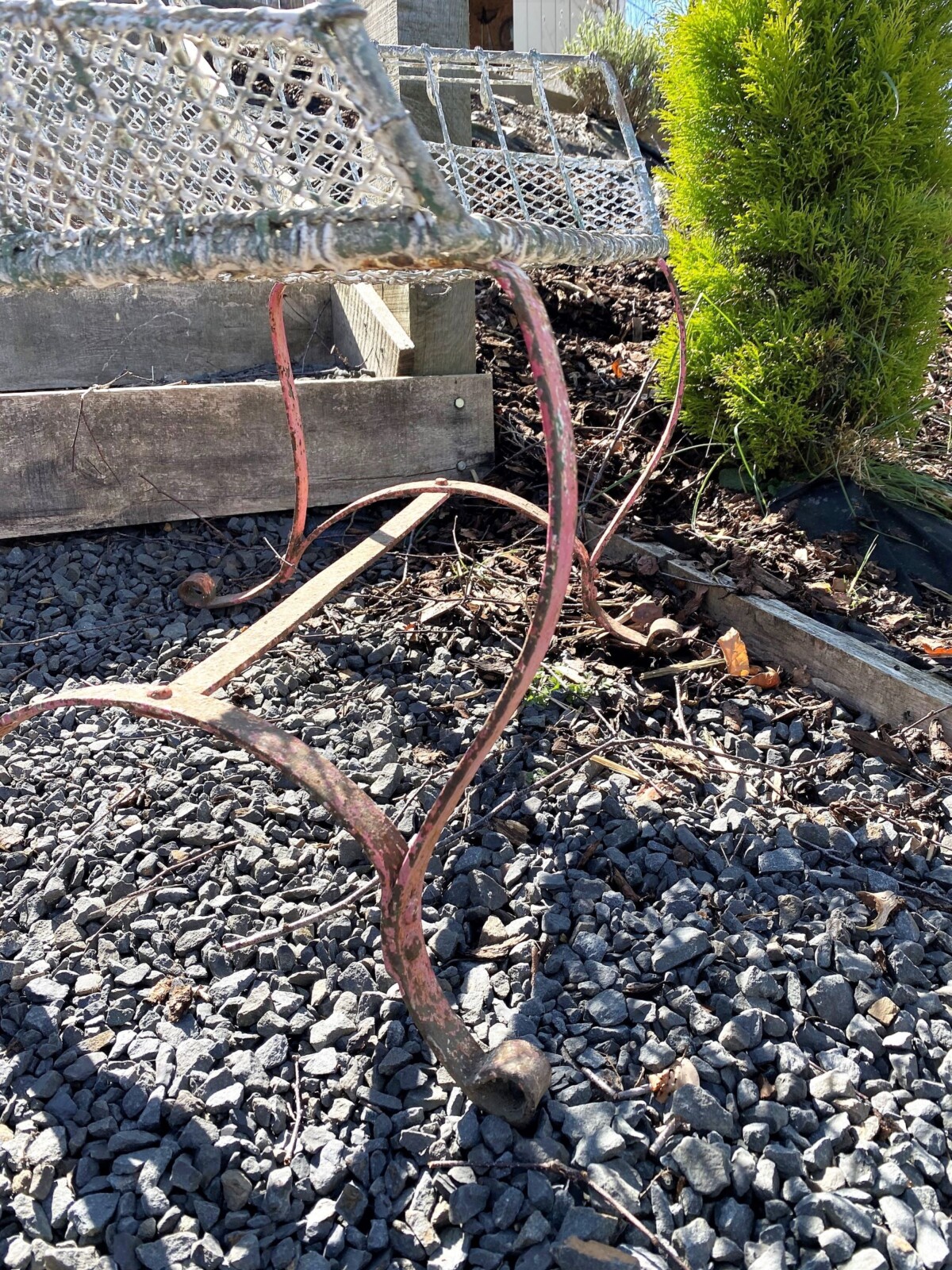 A Rare 1920s Wirework Garden Seat with Scroll Wrought Iron Feet - Image 10