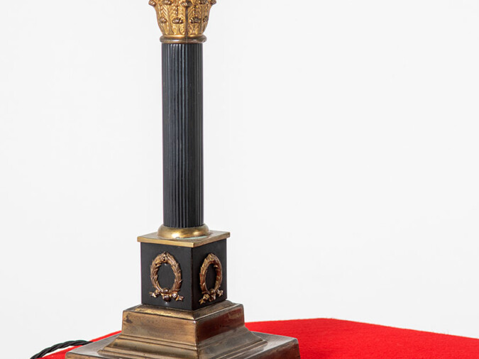 Elegant Vintage Brass Corinthian Column Table Lamp with Black Enamel Fluted Column