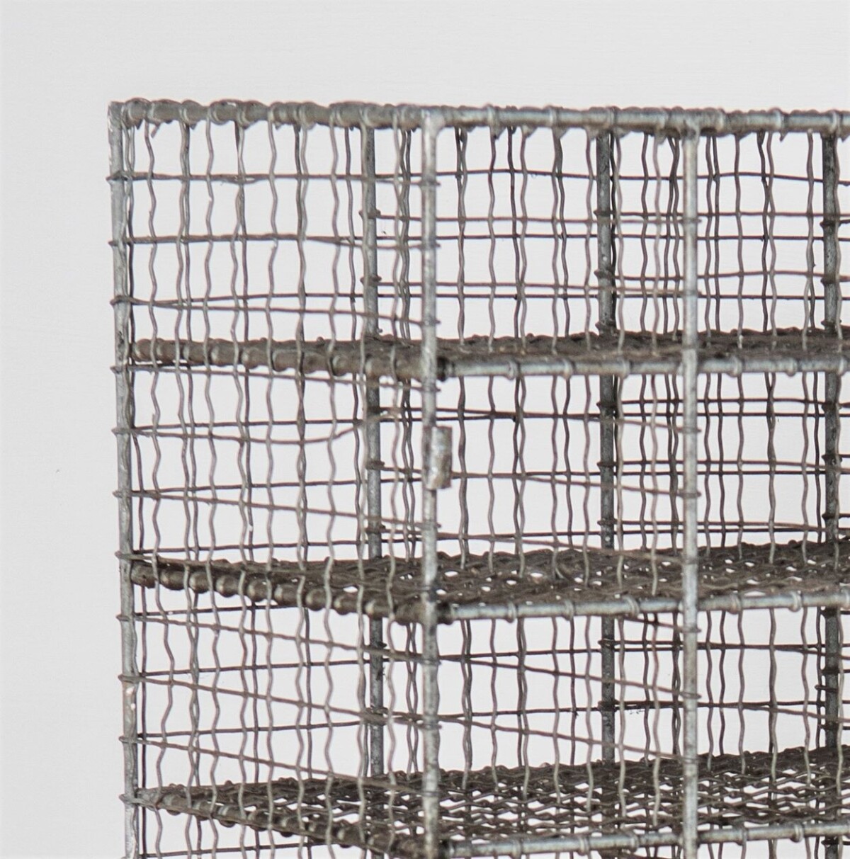 1950s Mid Century Industrial Wirework Steel 40 Bottle Wine Drinks Rack Cage - Image 5