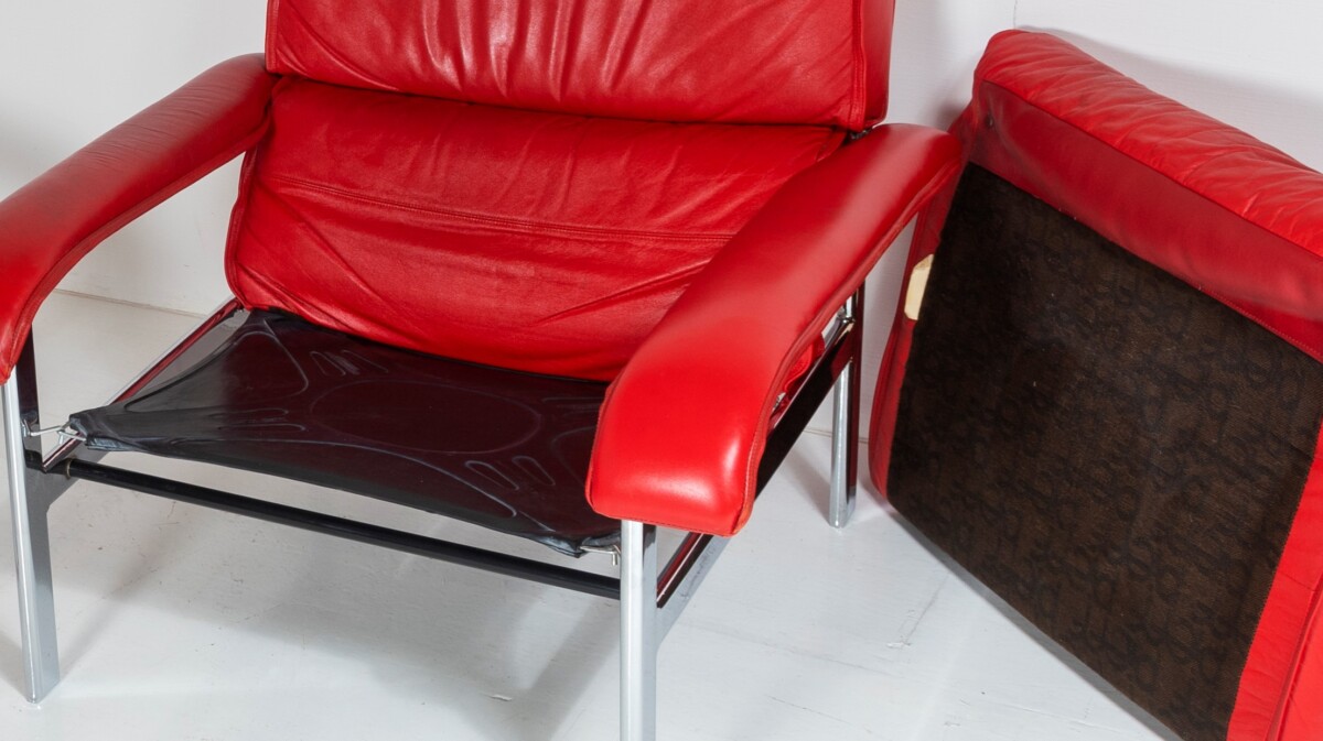 Mid Century Pieff Gamma Red Leather Tubular Chrome Suite complete with Swivel Chairs, Armchairs and Footstool - Image 5