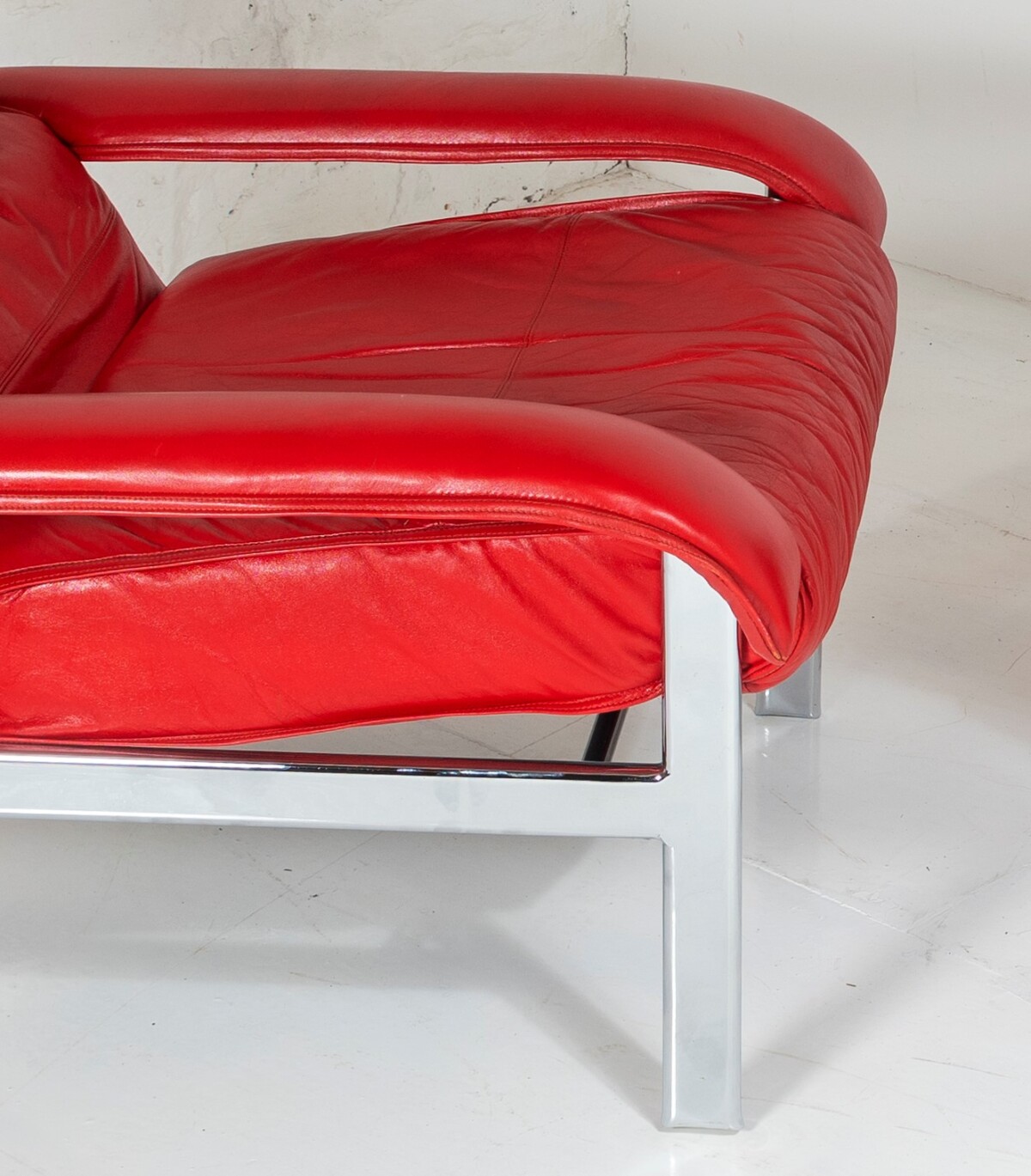 Mid Century Pieff Gamma Red Leather Tubular Chrome Suite complete with Swivel Chairs, Armchairs and Footstool - Image 10
