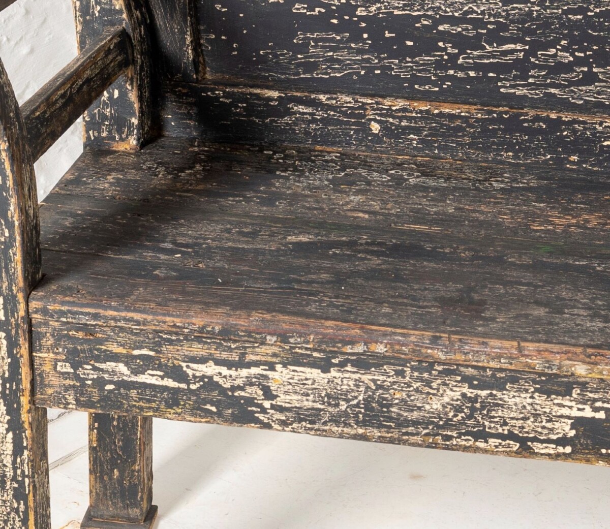 An Early European Settle Farmhouse Bench in old Paint | 3 Seater Bench - Image 10