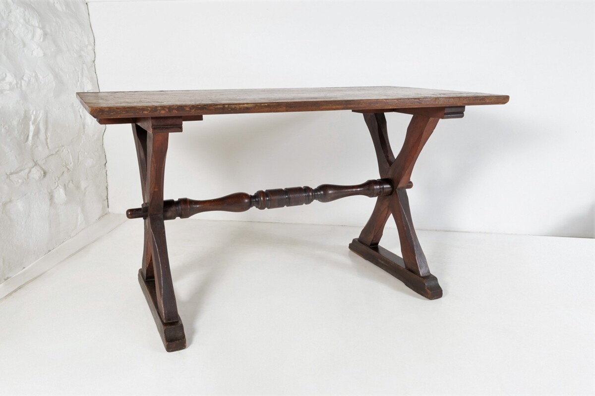 A wonderful ecclesiastical X-frame church dining refectory table desk | English Circa 1850 - Image 8