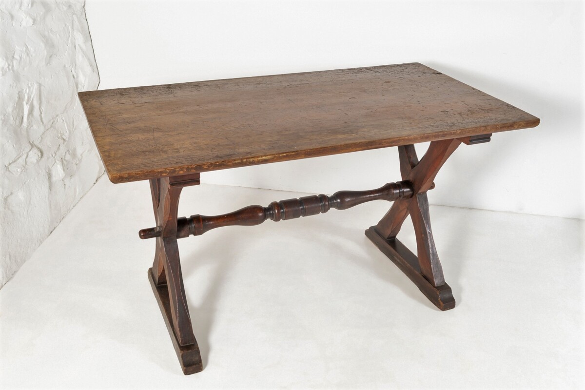 A wonderful ecclesiastical X-frame church dining refectory table desk | English Circa 1850 - Image 7