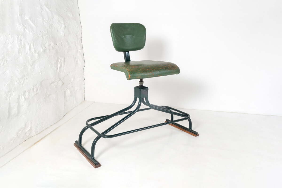 Original 1950s Industrial Factory Swivel Stool by Evertaut | Guitarist Stool Guitar Splayed Seat | High desk Stool