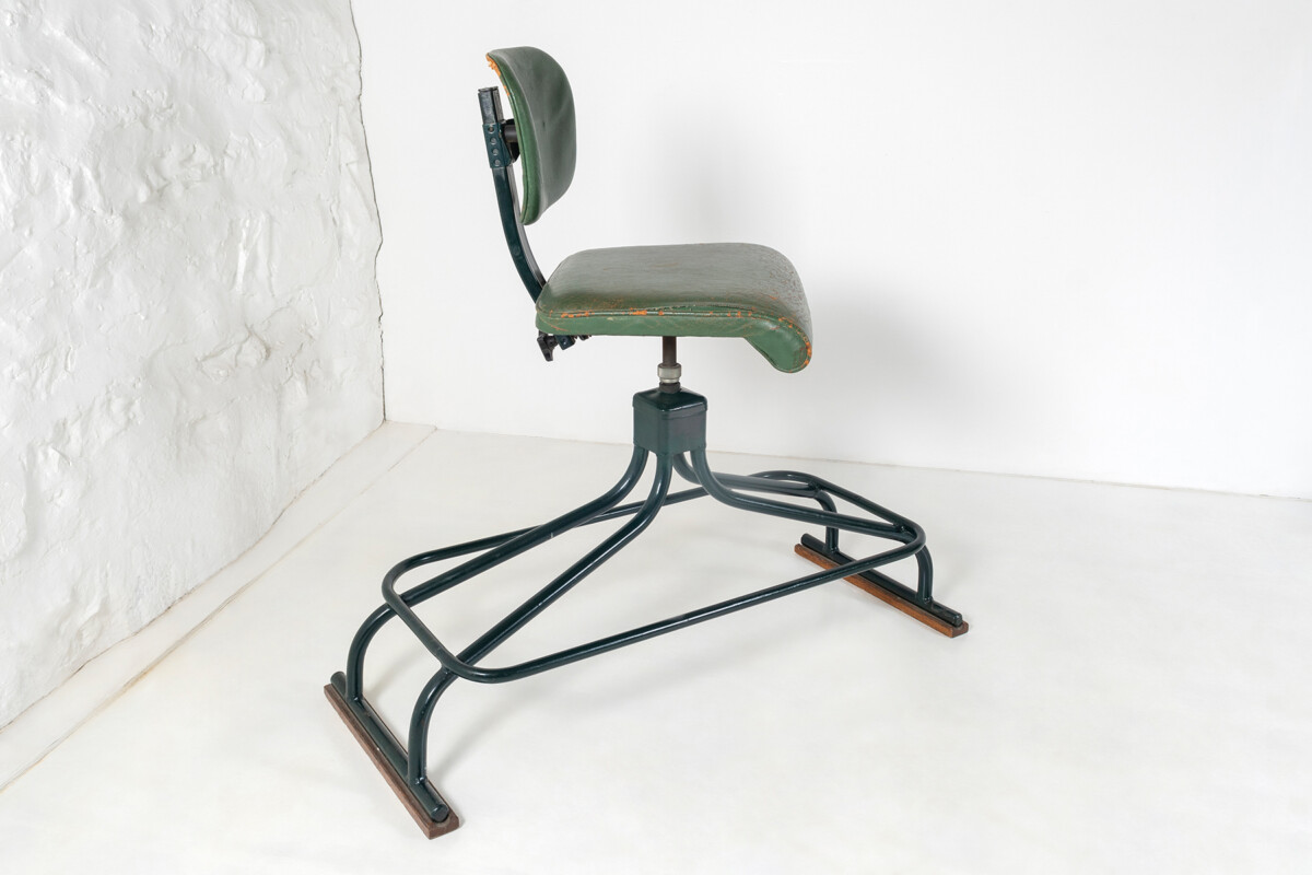 Original 1950s Industrial Factory Swivel Stool by Evertaut | Guitarist Stool Guitar Splayed Seat | High desk Stool - Image 10