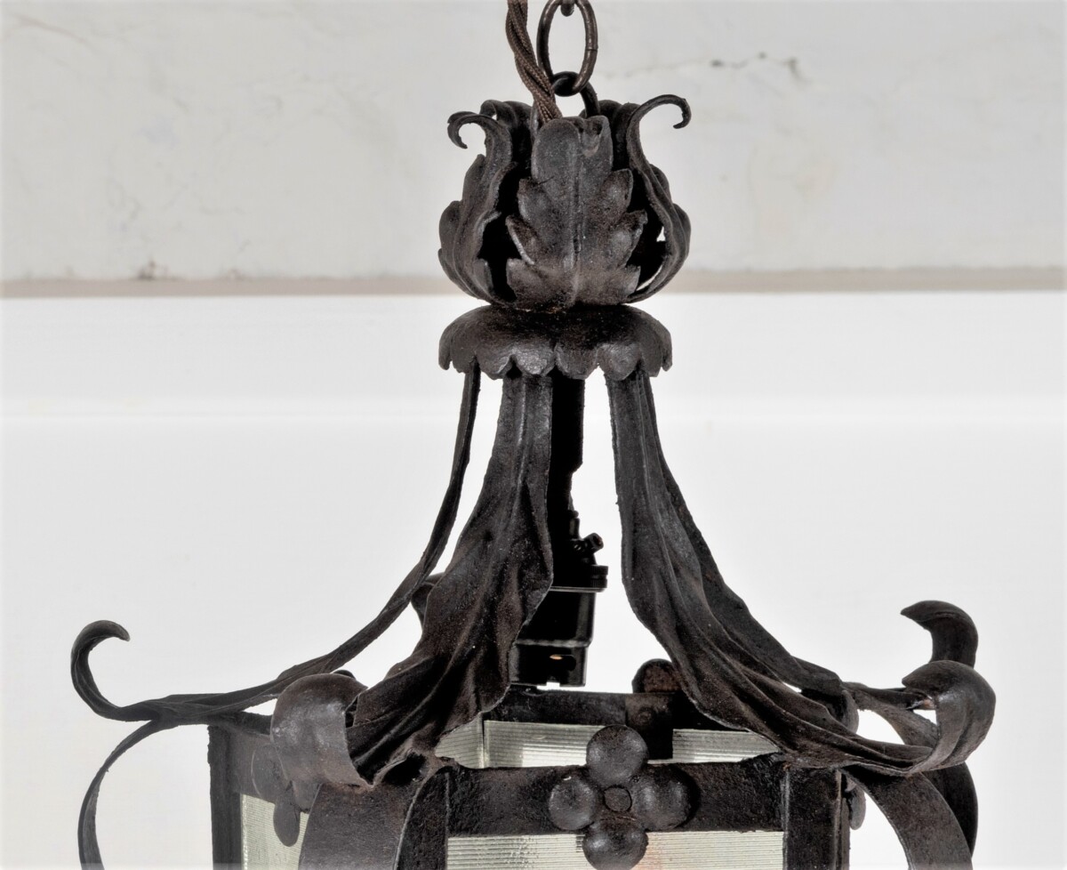 A Pair of Glazed 19th Century Aesthetic Hall Pendant Lanterns with Gothic Stained Glass - Image 6