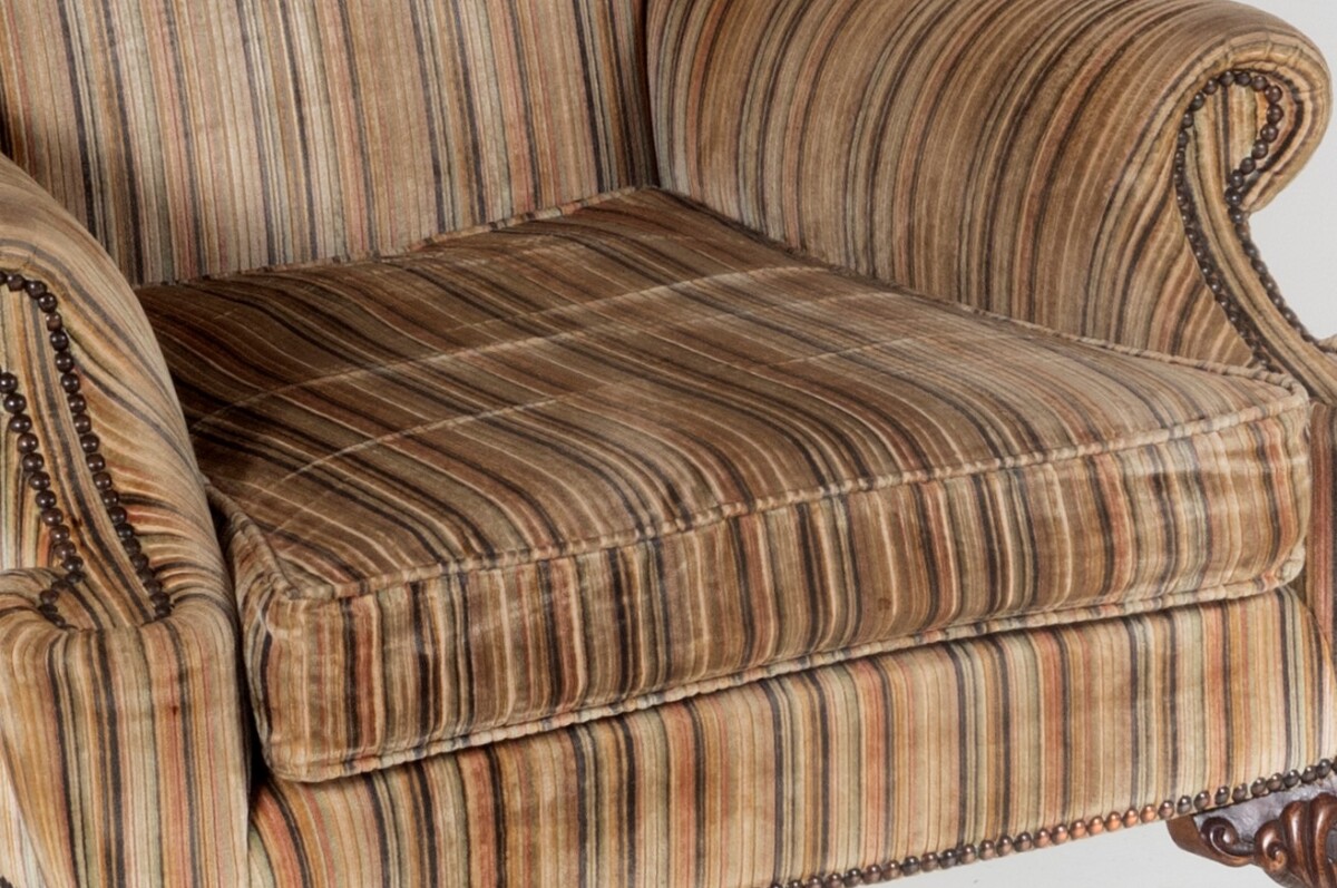 Stylish George III style wing back armchair in original striped upholstery - Image 6