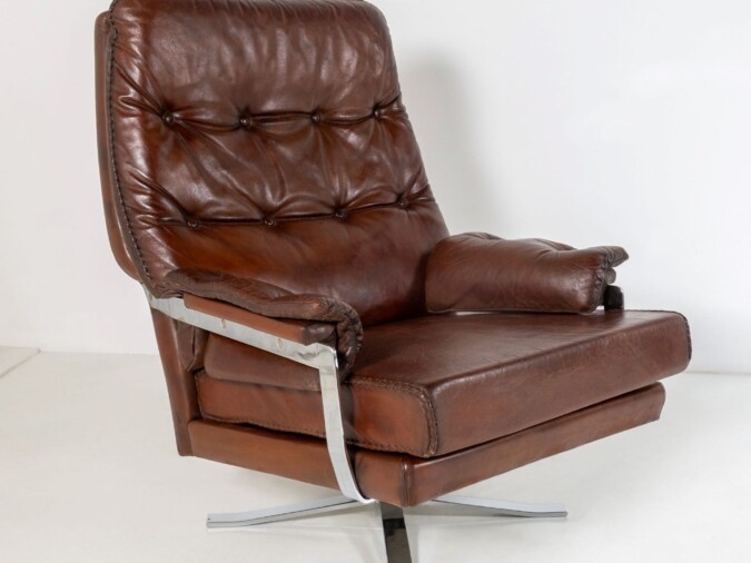 1960s Mid Century Brown Leather Chrome Swivel Chair by Sweedish Designer Arne Norell for Vatne Møbler Norway