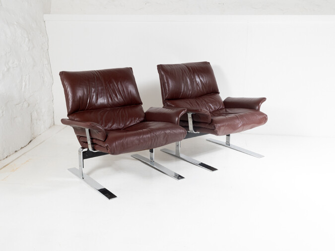 A Stylish Pair of Mid Century Modern Chrome Brown Leather Lounge Armchairs by Pieff