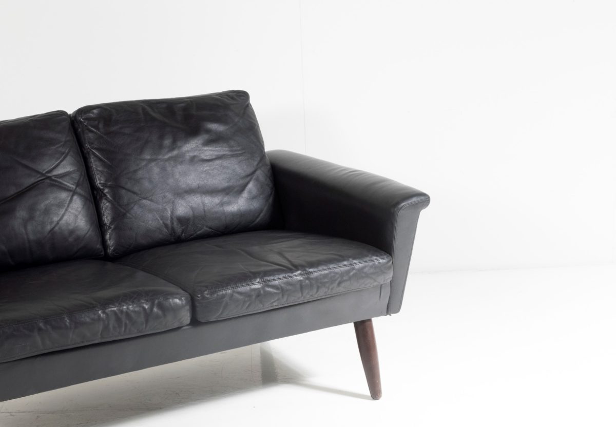 1960s Mid Century Small Danish Two Seater Black Leather Sofa | 2 Person - Image 8