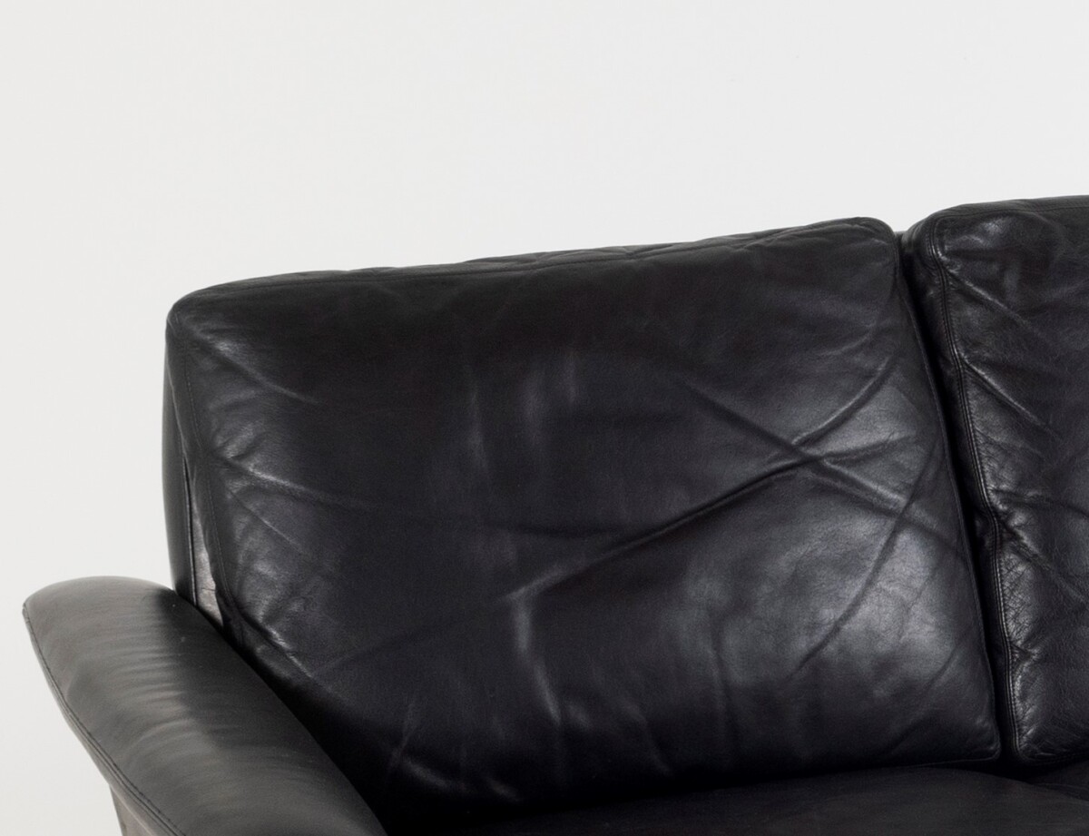 1960s Mid Century Small Danish Two Seater Black Leather Sofa | 2 Person - Image 5