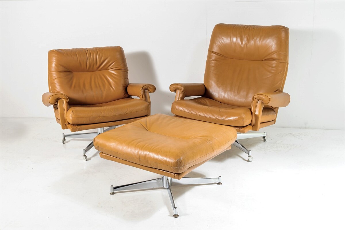 A Pair of 1960s Mid Century Howard Keith Tan Leather Swivel Chairs with Footstool on Chrome Base - Image 6