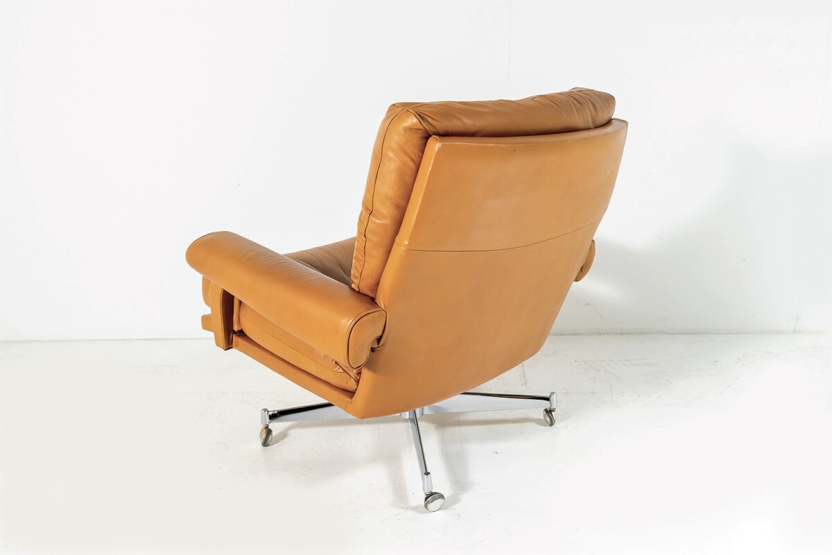 A Pair of 1960s Mid Century Howard Keith Tan Leather Swivel Chairs with Footstool on Chrome Base - Image 9