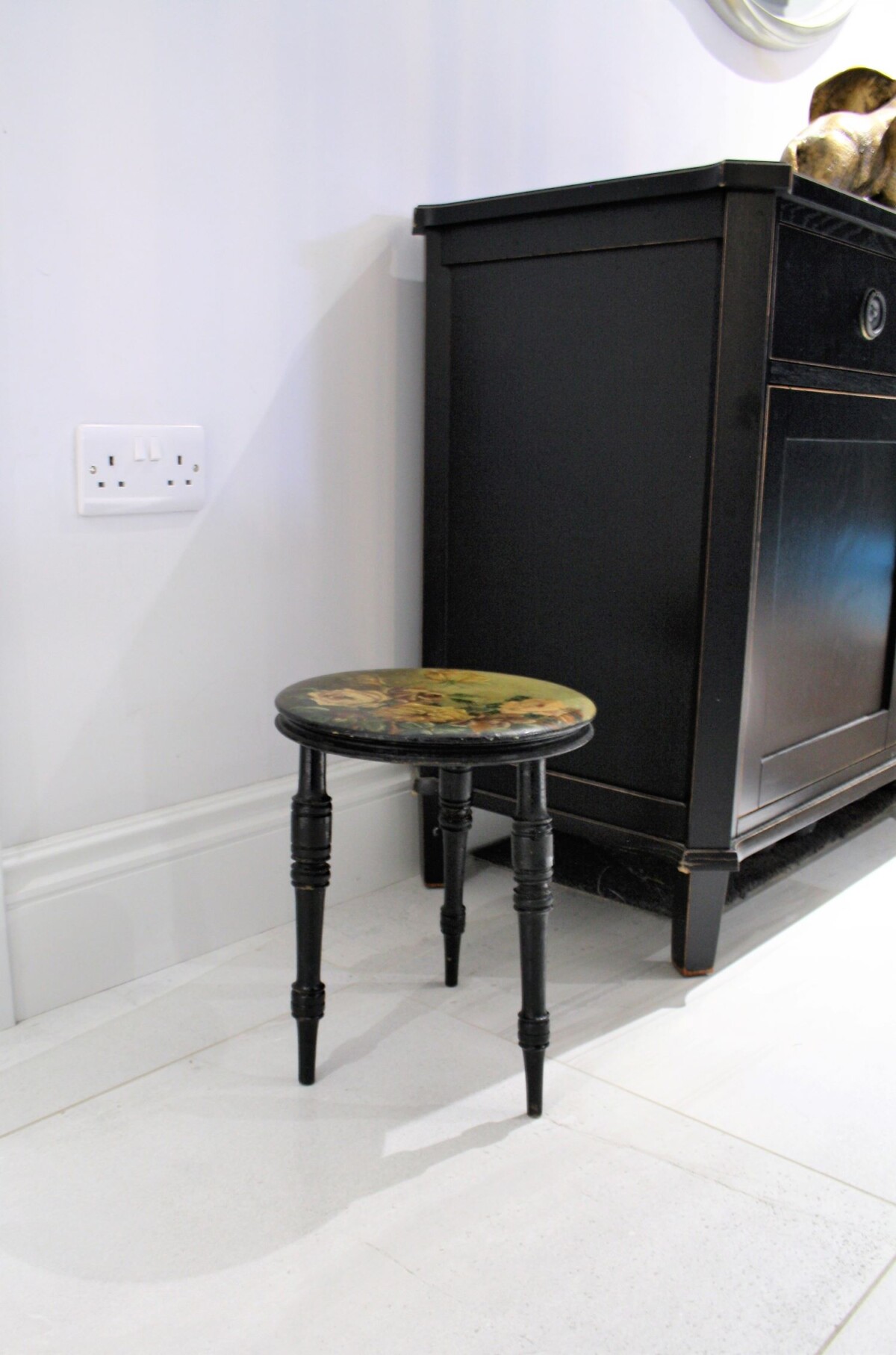 SMALL FLORAL PAINTED EBONISED VICTORIAN STOOL - Image 2