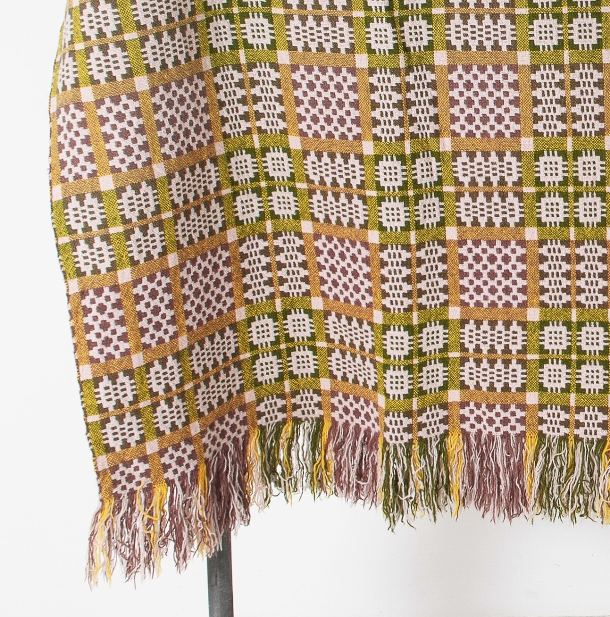 1970s Vintage Pure Welsh Wool Tapestry Blanket - Lilac & Green - Image 6