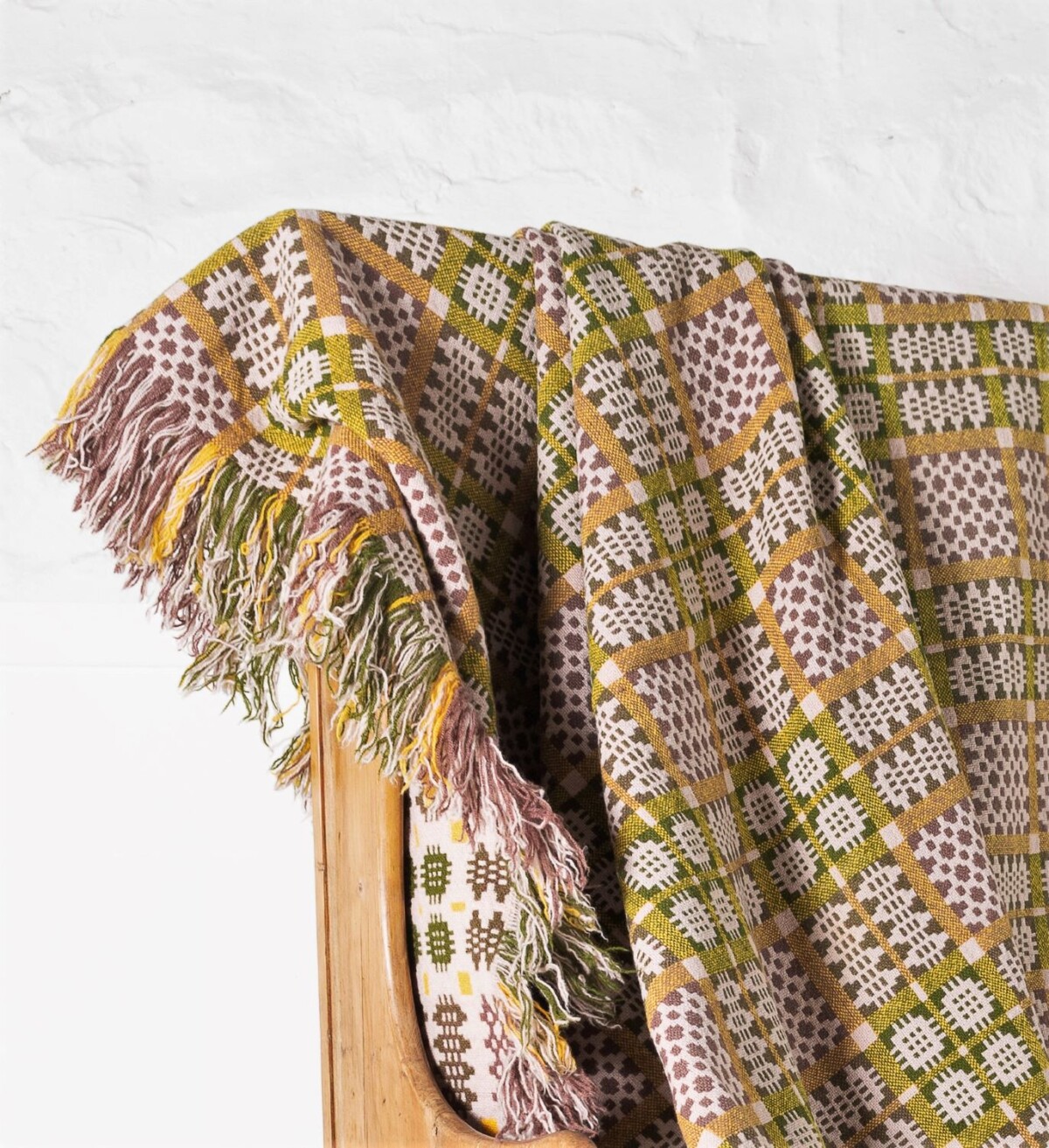 1970s Vintage Pure Welsh Wool Tapestry Blanket - Lilac & Green - Image 2