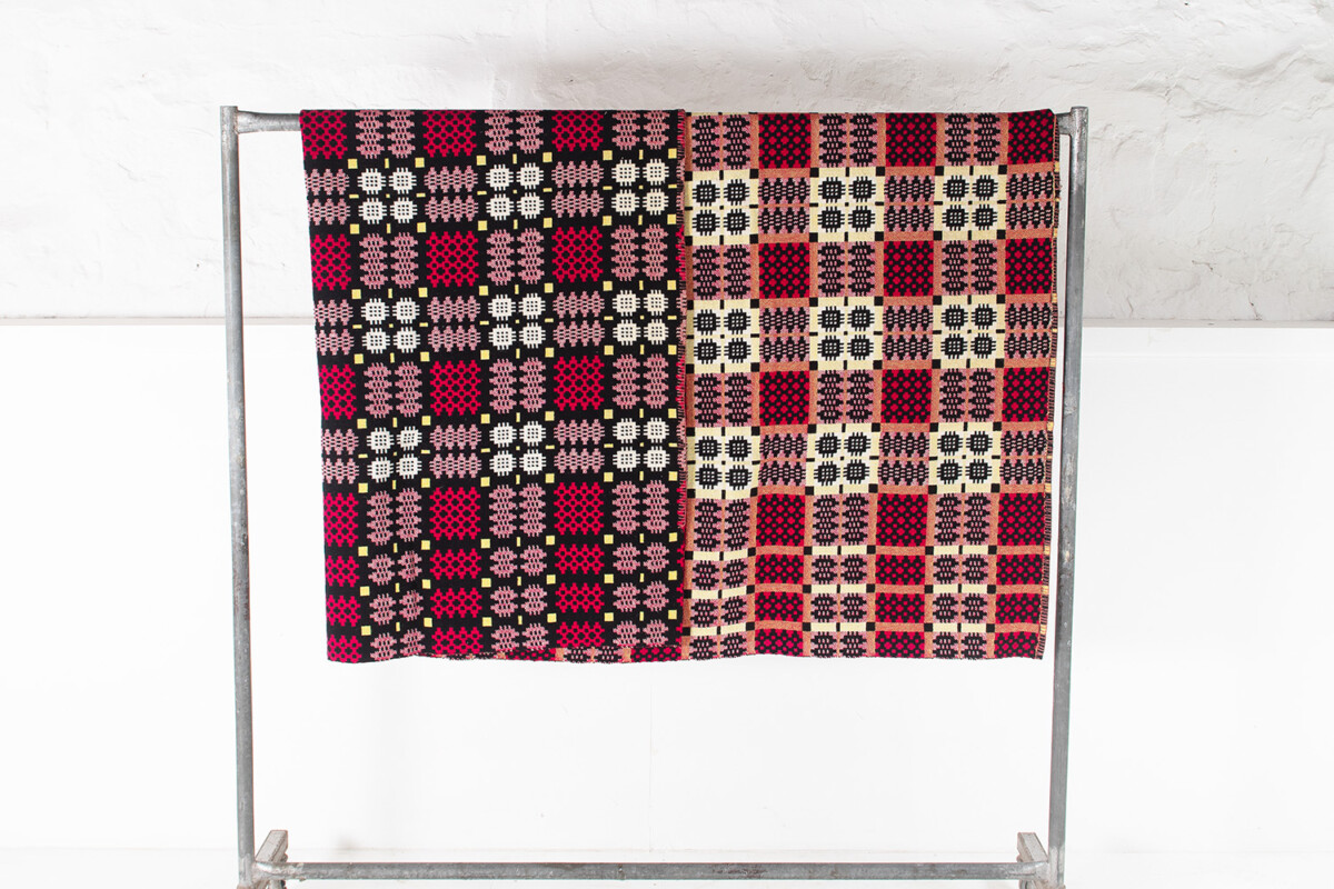 1960s Vintage Welsh Pure Wool Tapestry Blanket - Reds, Yellow and Black - Image 9