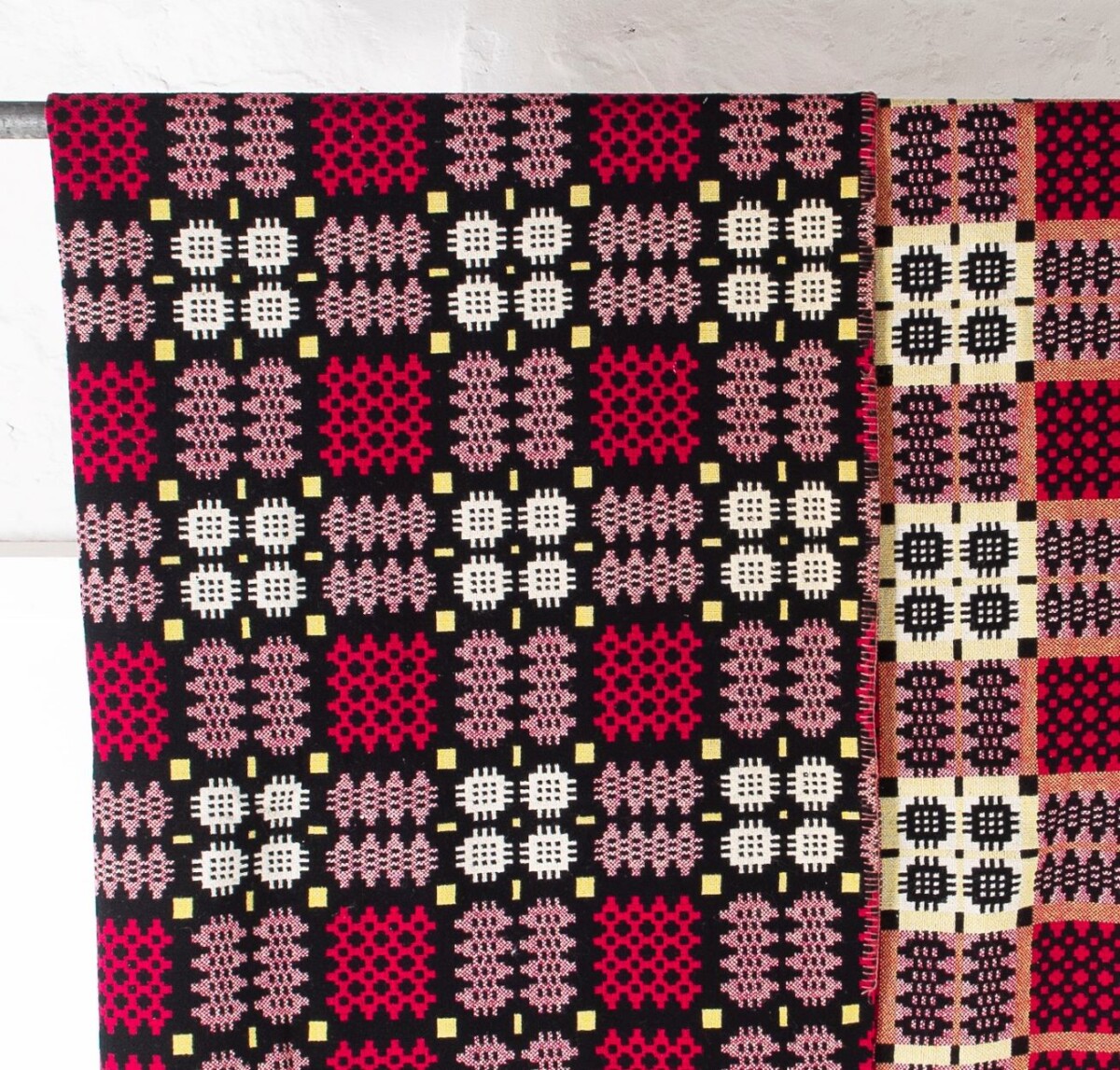 1960s Vintage Welsh Pure Wool Tapestry Blanket - Reds, Yellow and Black - Image 7