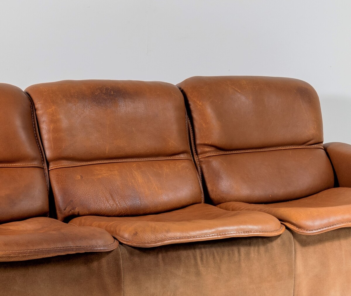 1970s De Sede DS12 model Brown Tan Cognac Leather and Suede 3 seater sofa | 3 Person - Image 16