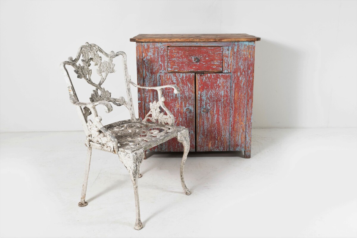 Decorative Cast Aluminium Flaky Paint Weathered Garden Chair