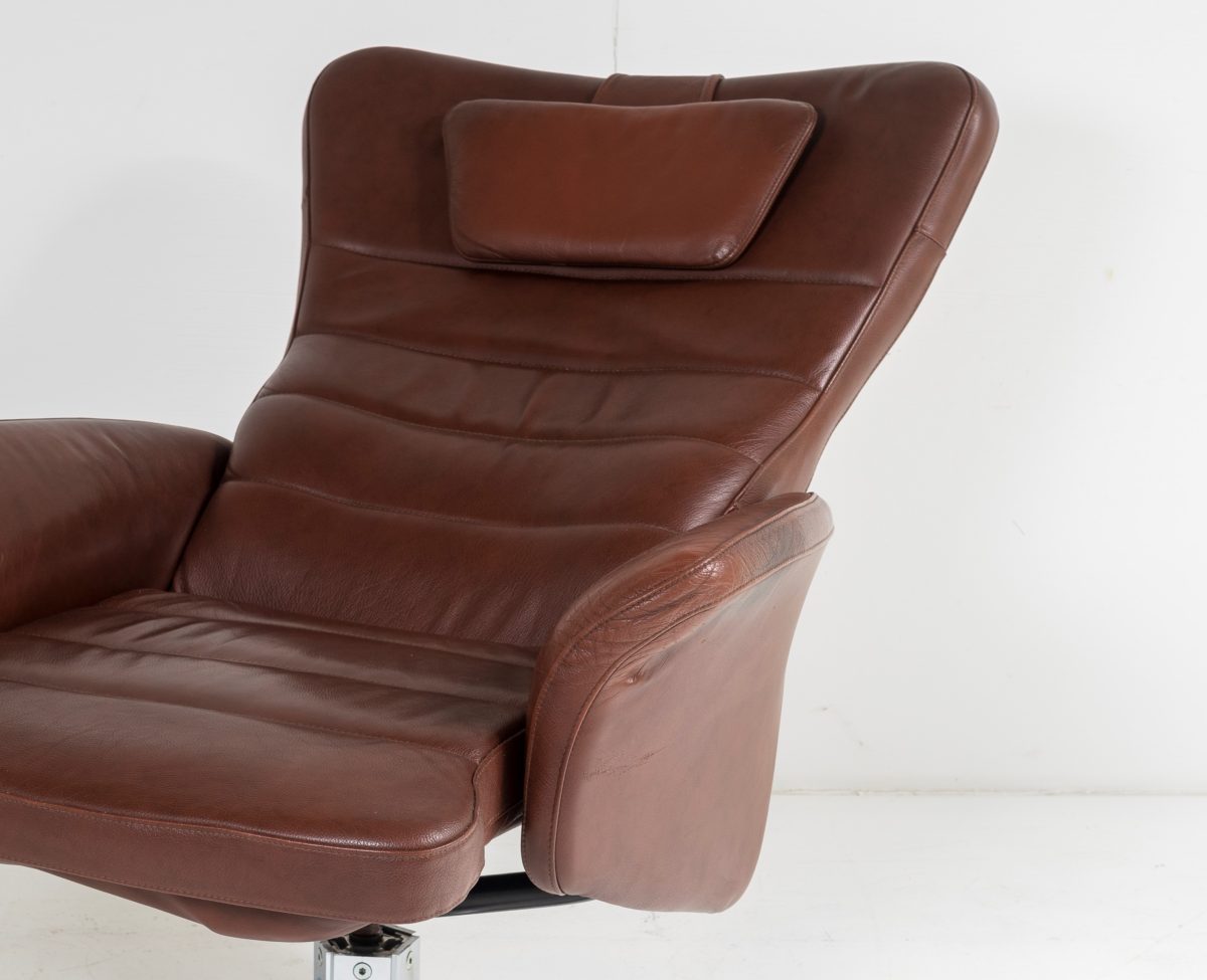 Mid-Century Danish Cognac Brown Leather Swivel Reclining Chair on Chrome Base - Image 9