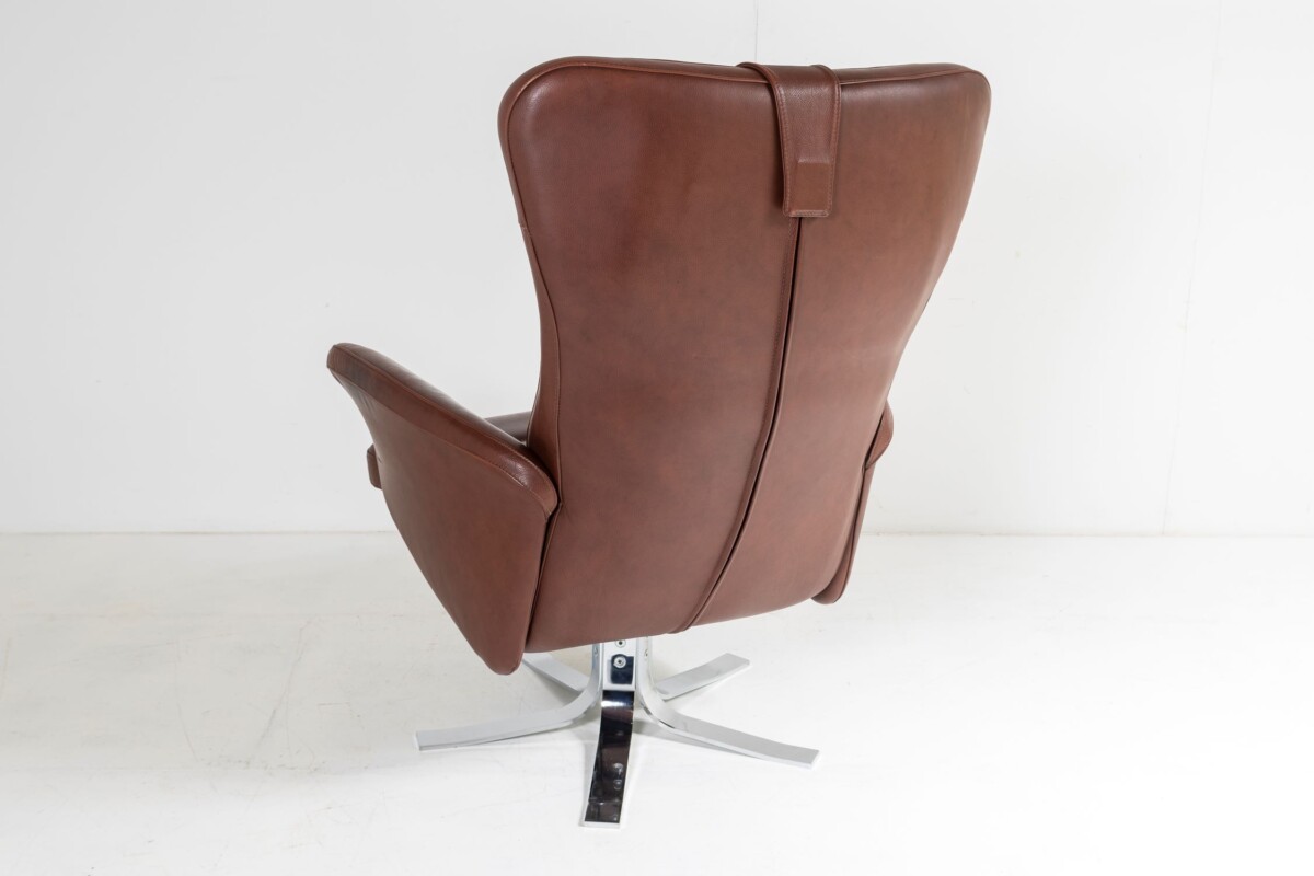 Mid-Century Danish Cognac Brown Leather Swivel Reclining Chair on Chrome Base - Image 5