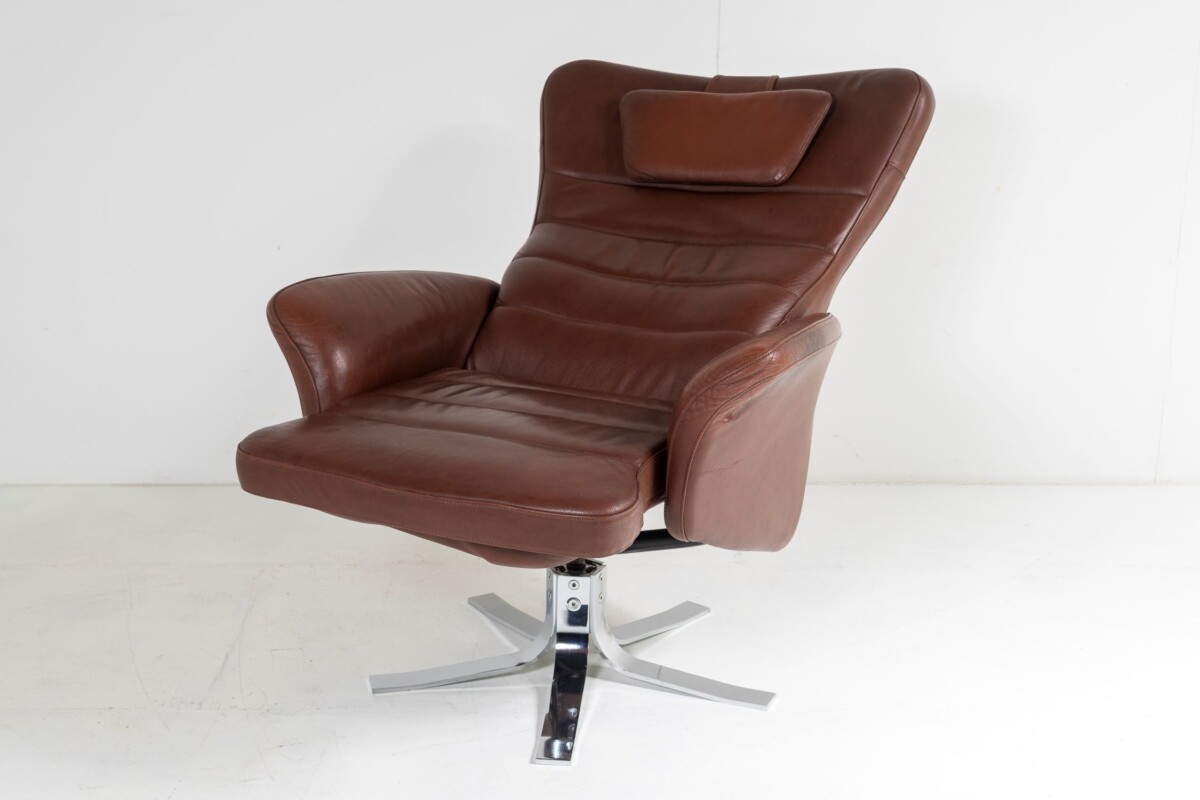 Mid-Century Danish Cognac Brown Leather Swivel Reclining Chair on Chrome Base - Image 4