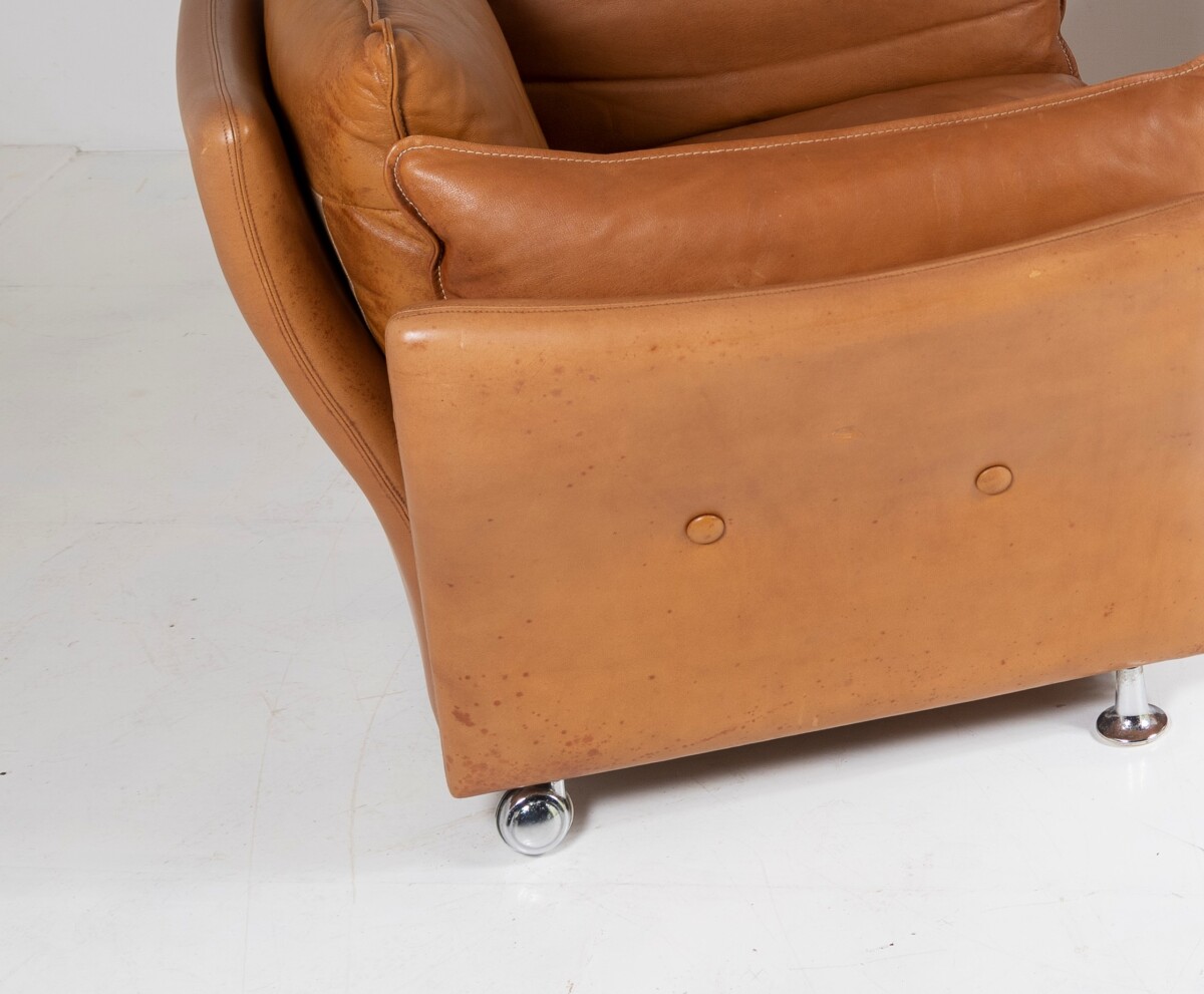 Mid-Century Modern 1980s Pair of Danish Svend Skipper Tan Leather Club Armchairs - Image 5