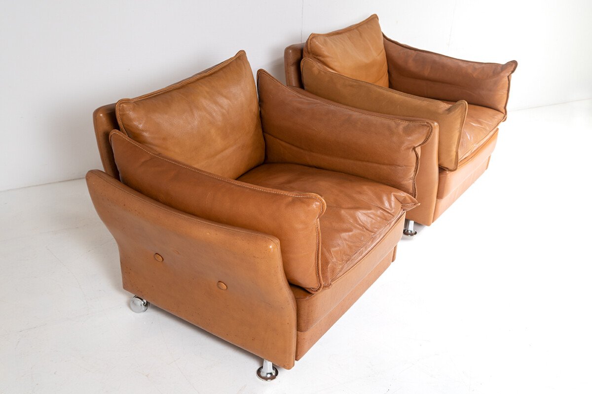 Mid-Century Modern 1980s Pair of Danish Svend Skipper Tan Leather Club Armchairs - Image 2
