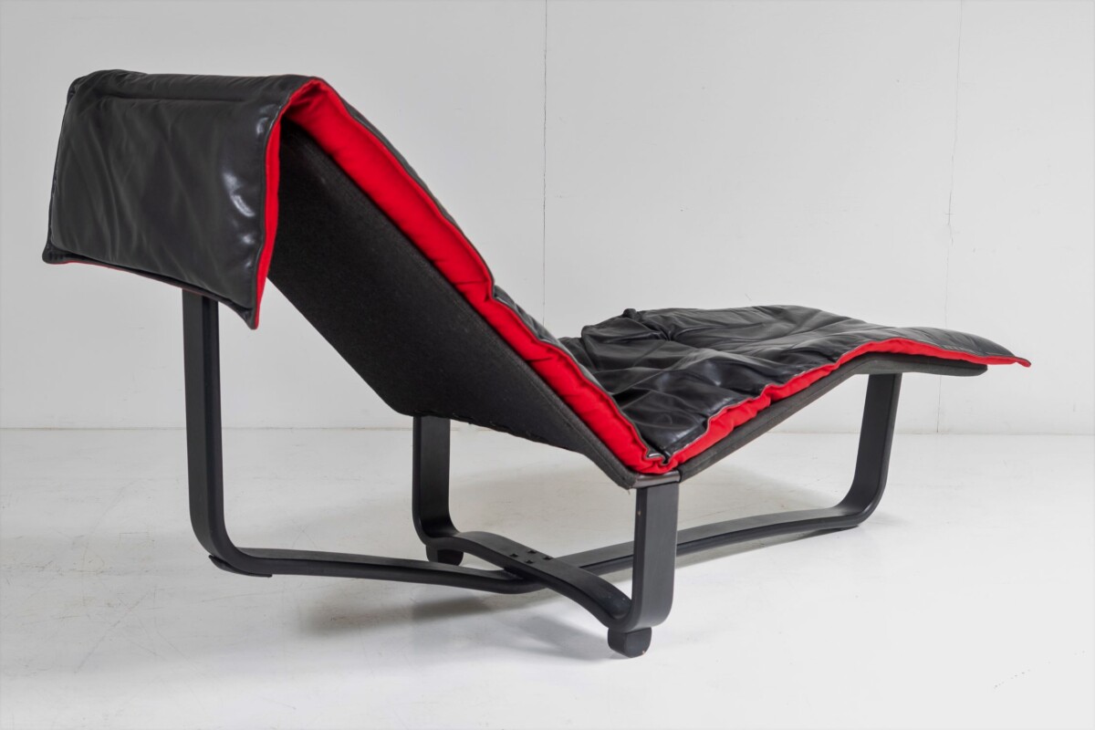 Mid Century 1970s Ingmar Relling Black Leather Reclining Chaise Lounger - Image 4