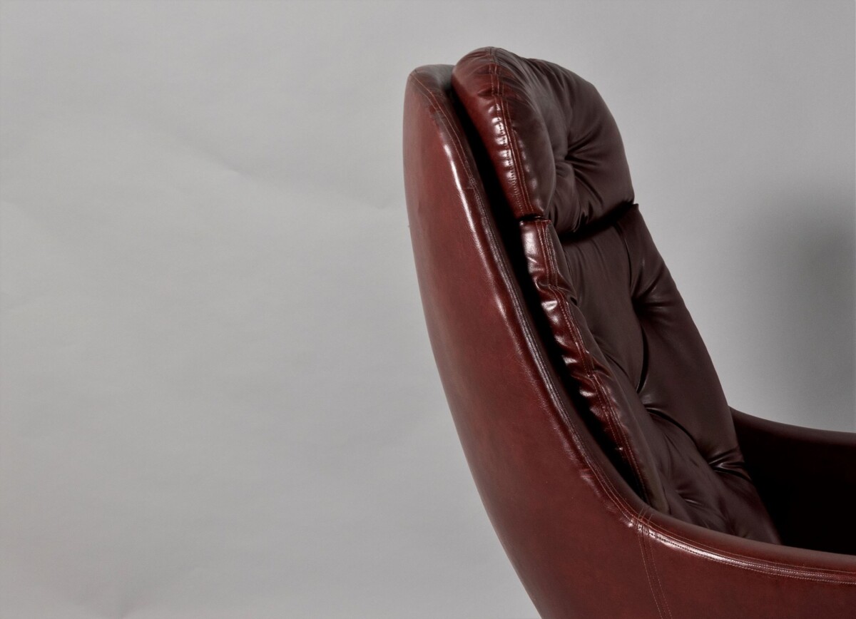 A Mid Century 1960s Swivel Egg Chair in Brown Faux Leather - Image 5