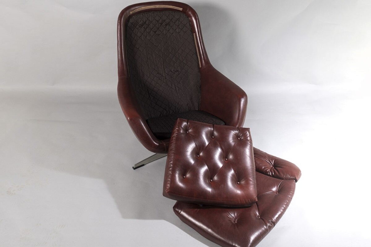 A Mid Century 1960s Swivel Egg Chair in Brown Faux Leather - Image 12