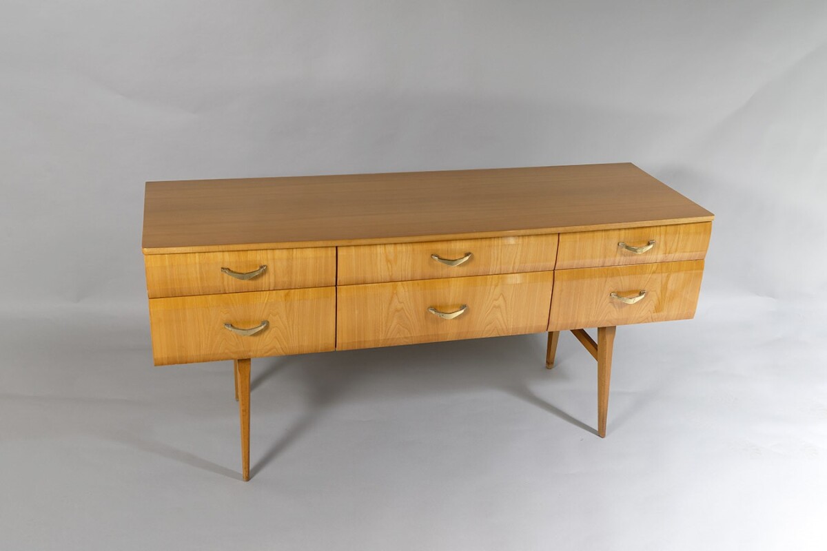 Stylish 1960s Mid Century Modern High Gloss Maple Credenza Sideboard 6 drawer Console Unit - Image 9